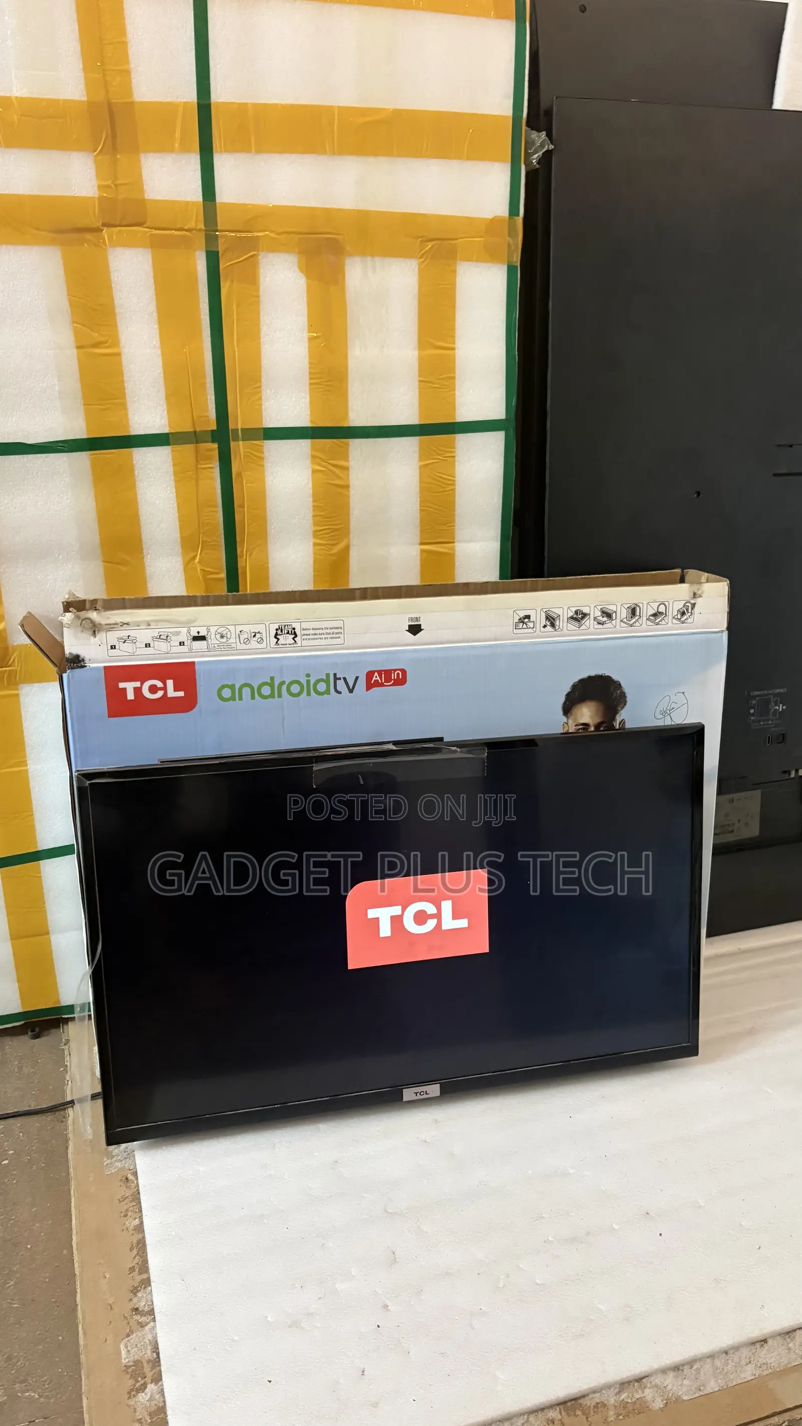 32” TCL FHD Andriod Tv With Box