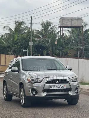 Mitsubishi Outlander 2.0 PHEV AWD 2015 Silver