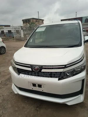 Toyota Voxy 2015 White