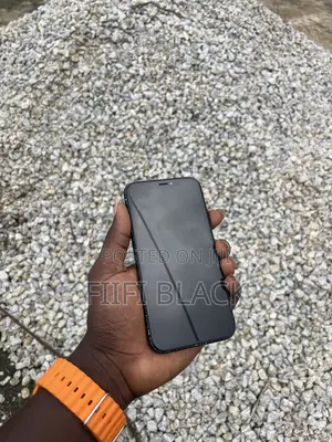 Apple iPhone XR 64 GB Black