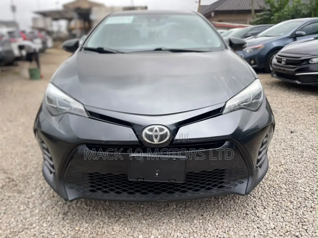 Toyota Corolla SE Special Edition 4dr Sedan (1.8L 4cyl CVT) 2017 Black