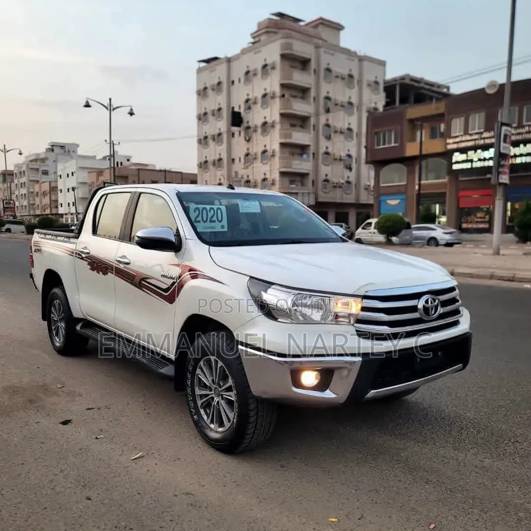 Toyota Hilux 2020 White