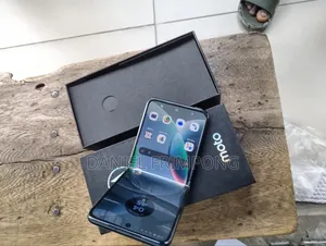 New Motorola Razr 40 128 GB Black