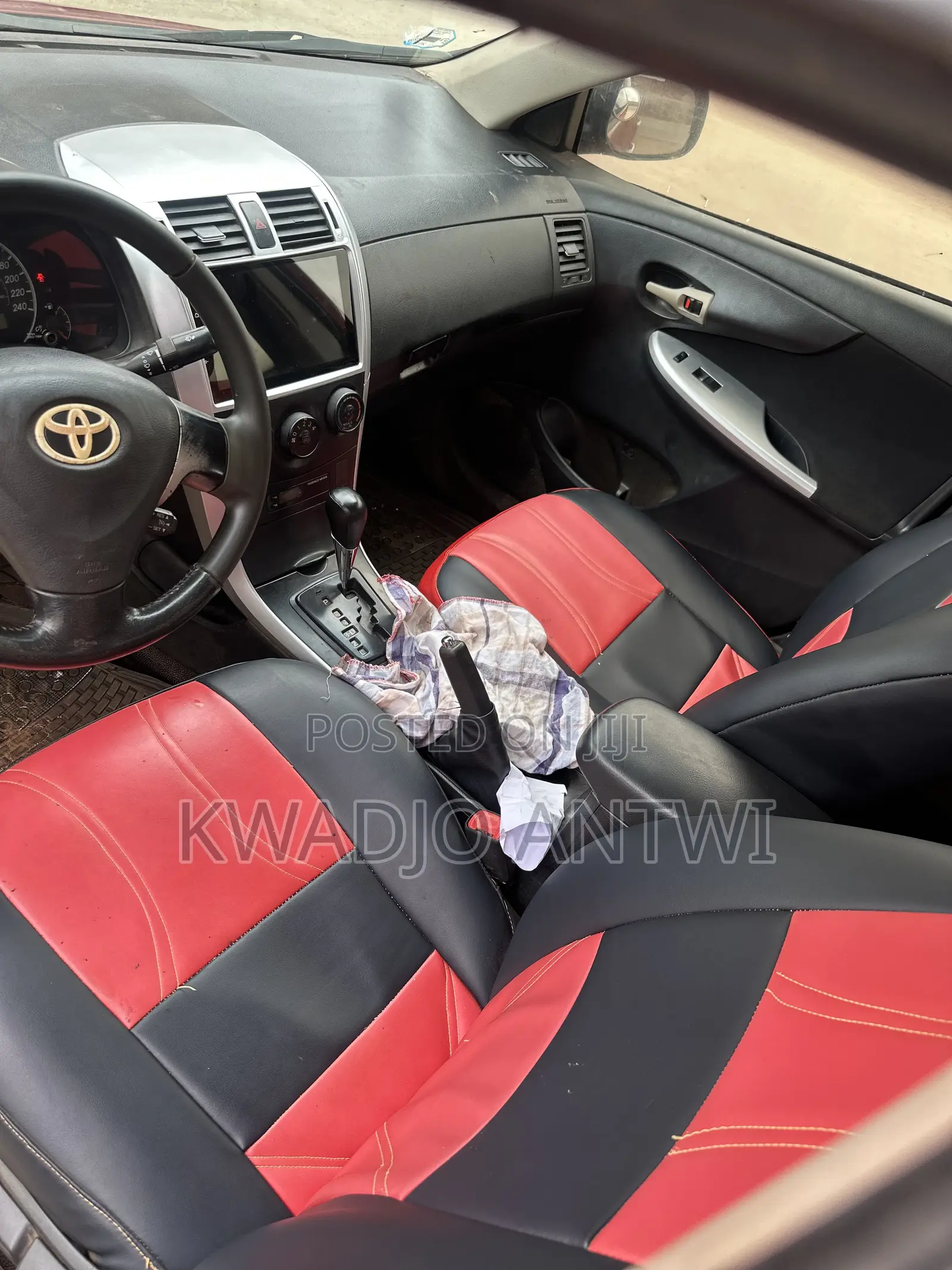 Toyota Corolla Base 4dr Sedan (1.8L 4cyl 5M) 2010 Red