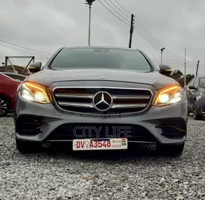 Mercedes-Benz E300 4Matic AWD Sedan (2.0L 4cyl 9A) 2017 Gray