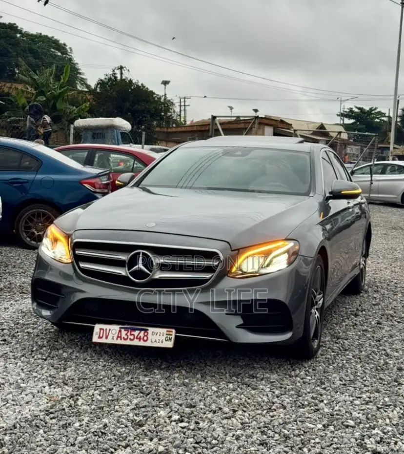 Mercedes-Benz E300 4Matic AWD Sedan (2.0L 4cyl 9A) 2017 Gray