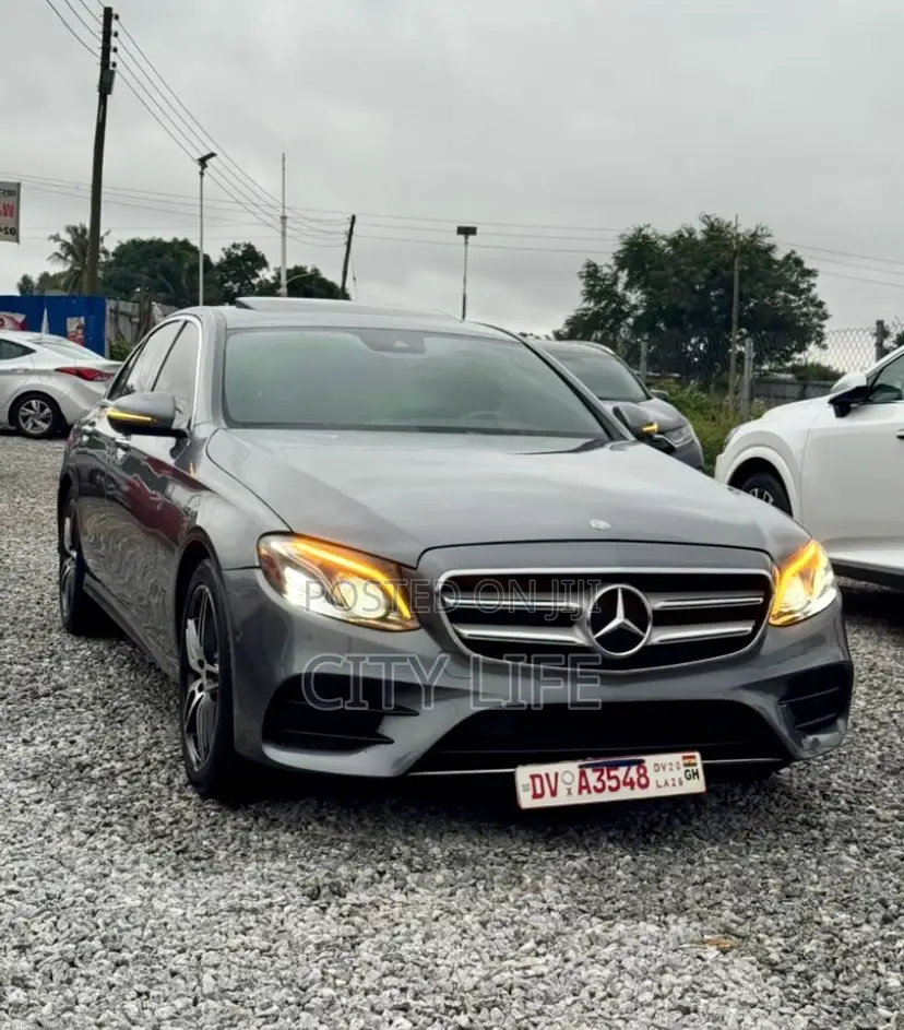 Mercedes-Benz E300 4Matic AWD Sedan (2.0L 4cyl 9A) 2017 Gray