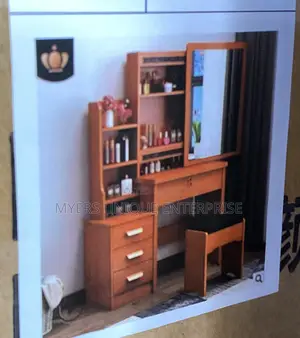 Luxury Dressing Mirror With Light