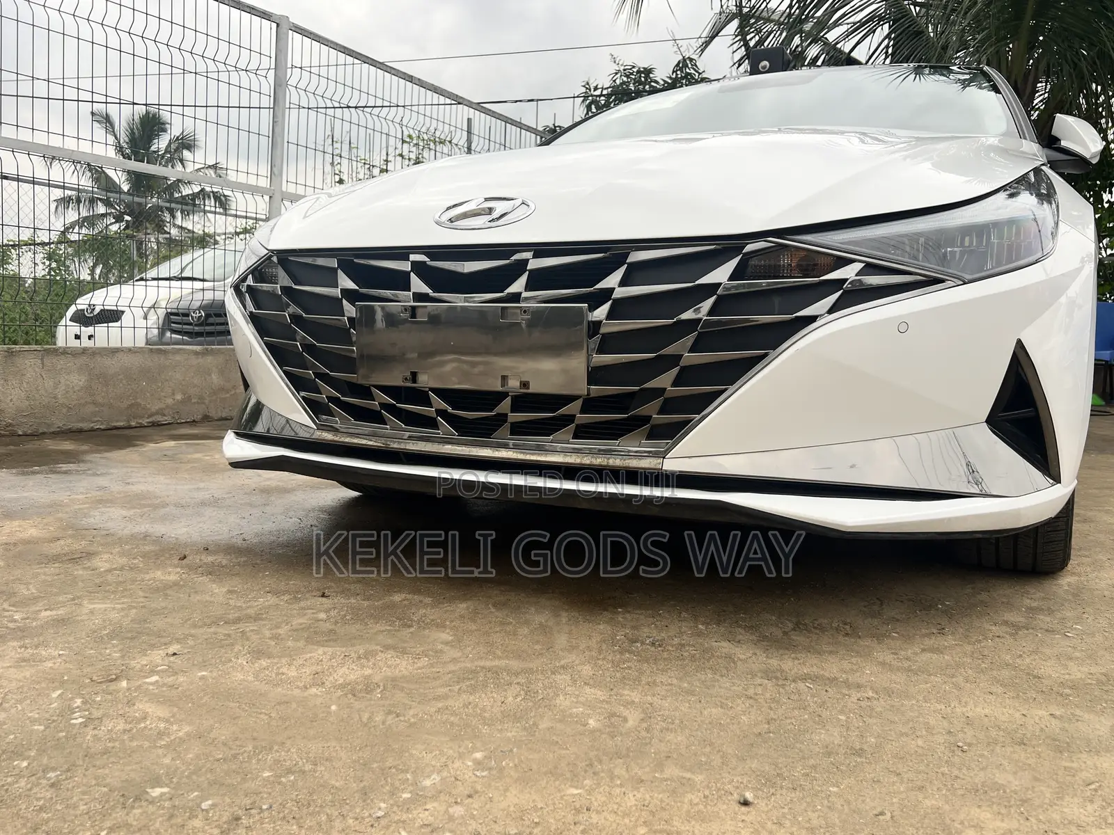 Hyundai Elantra Limited 2024 White