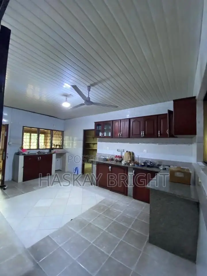 4bdrm House in Achimota for rent