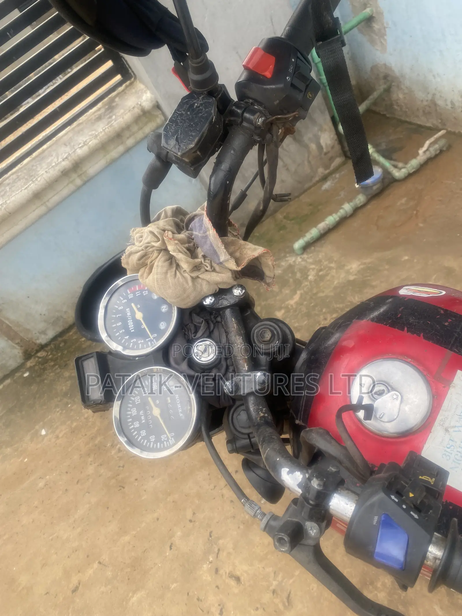 Hero Hero Hunk 150R Dual Disc ABS 2021 Red