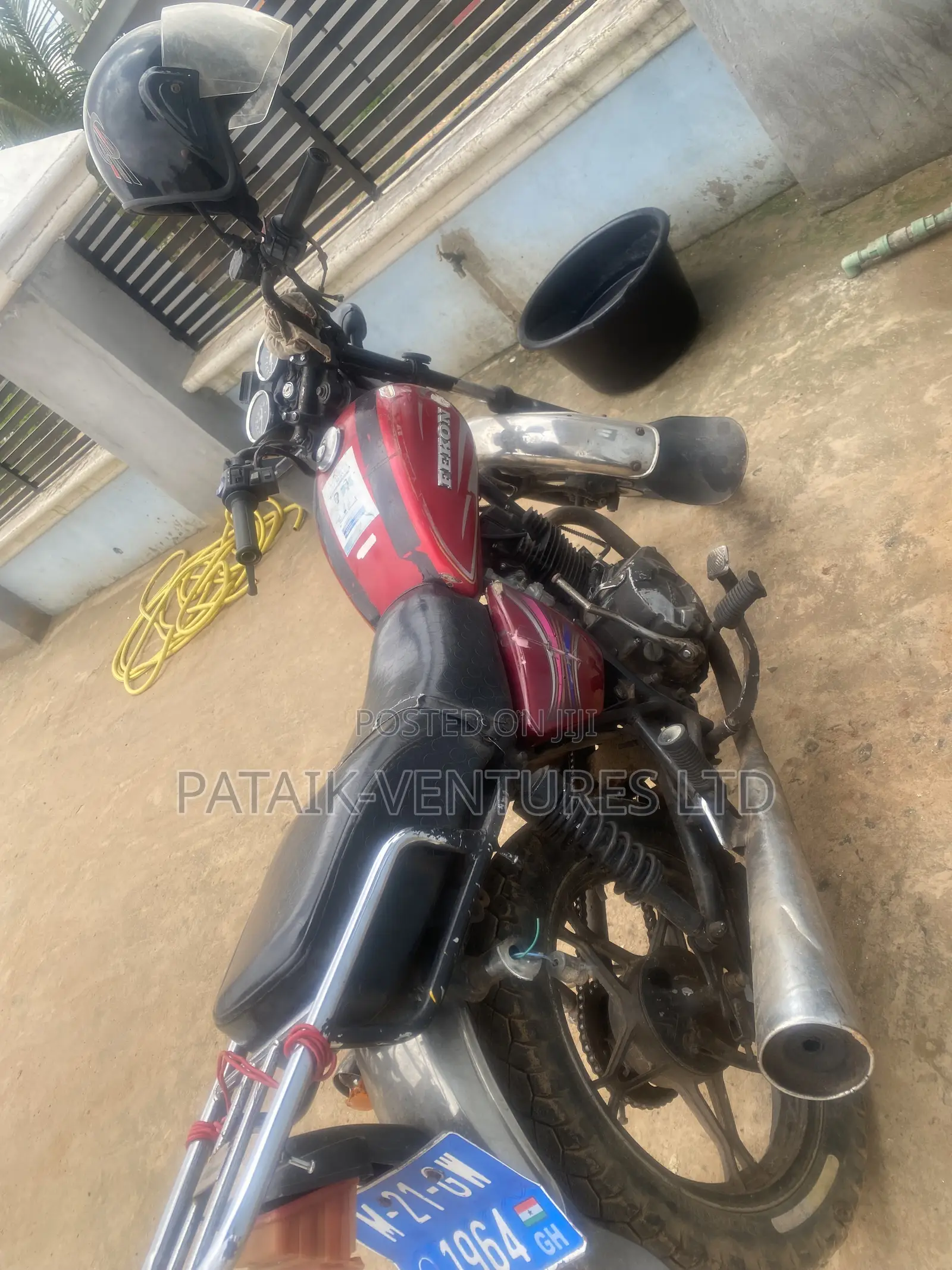 Hero Hero Hunk 150R Dual Disc ABS 2021 Red