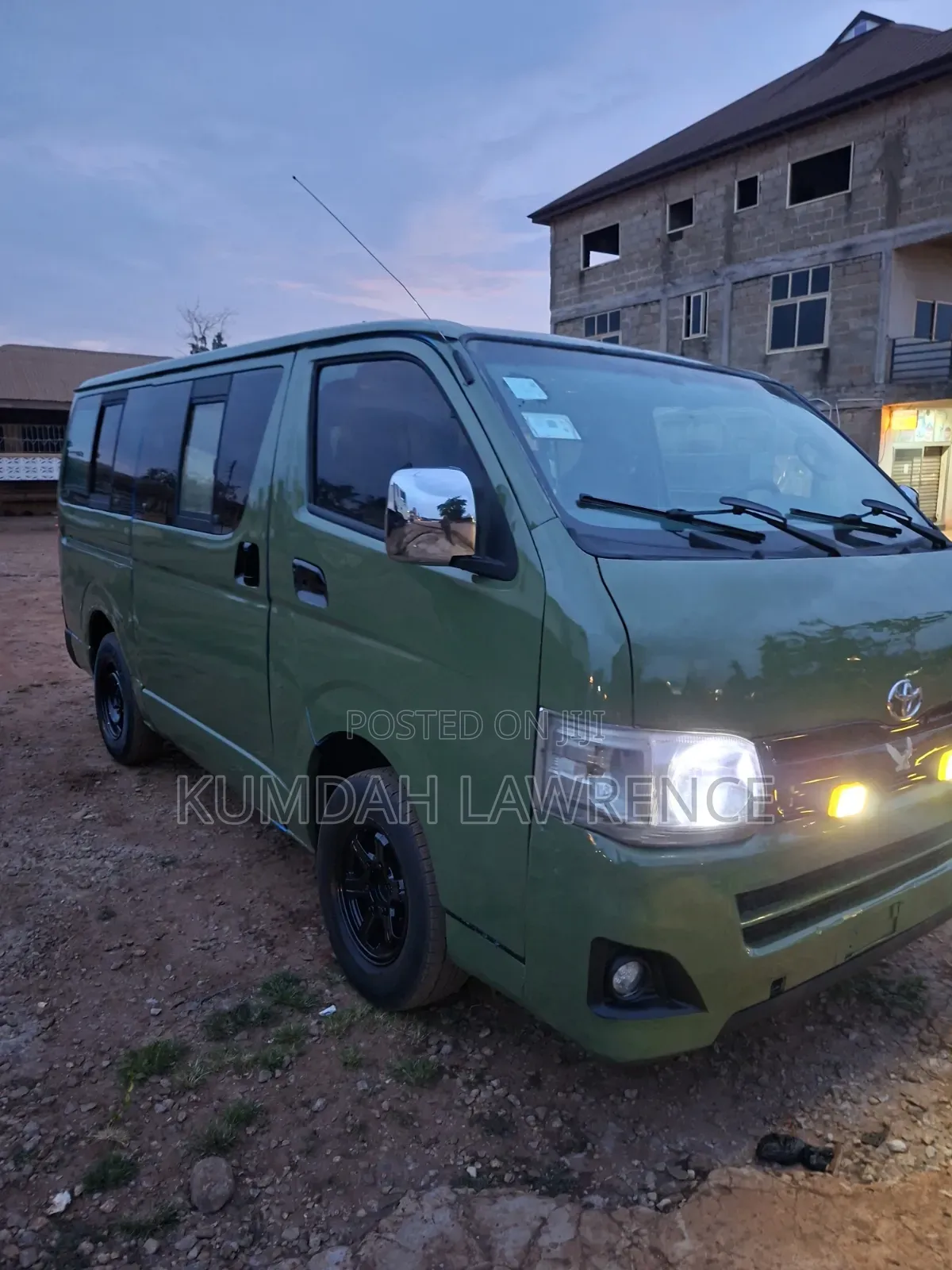 Toyota HiAce 2011 Green