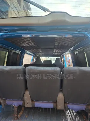 Toyota HiAce 2011 Green