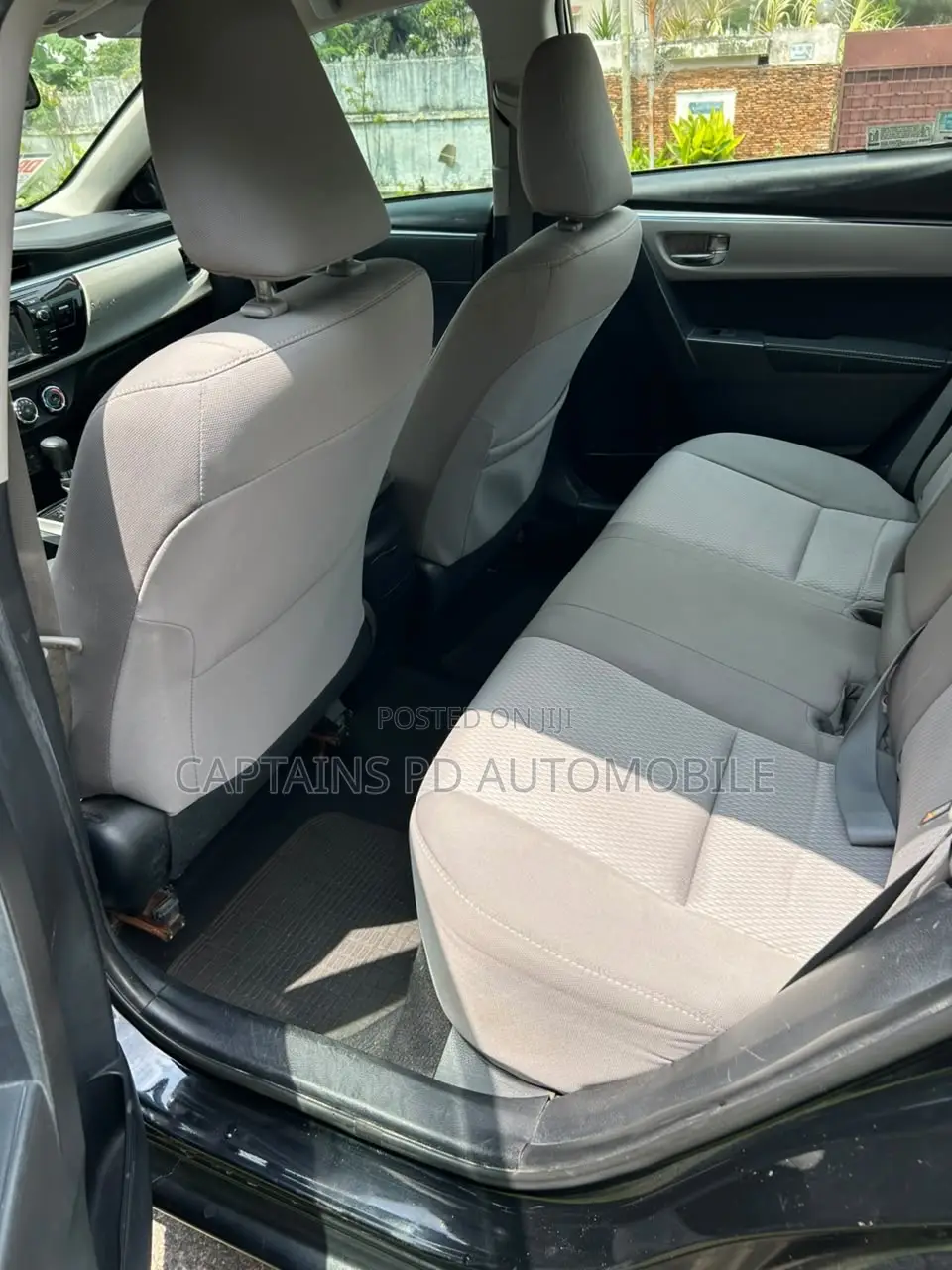 Toyota Corolla LE 4dr Sedan (1.8L 4cyl CVT) 2016 Black