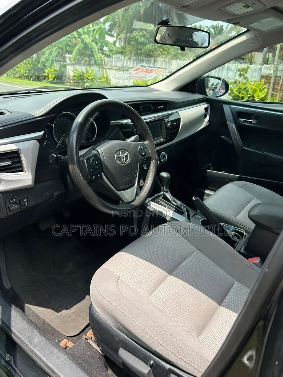 Toyota Corolla LE 4dr Sedan (1.8L 4cyl CVT) 2016 Black