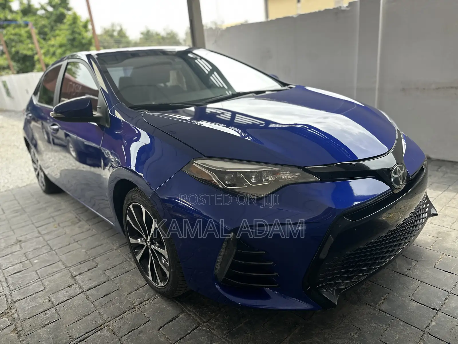 Toyota Corolla SE (1.8L 4cyl 6M) 2018 Blue