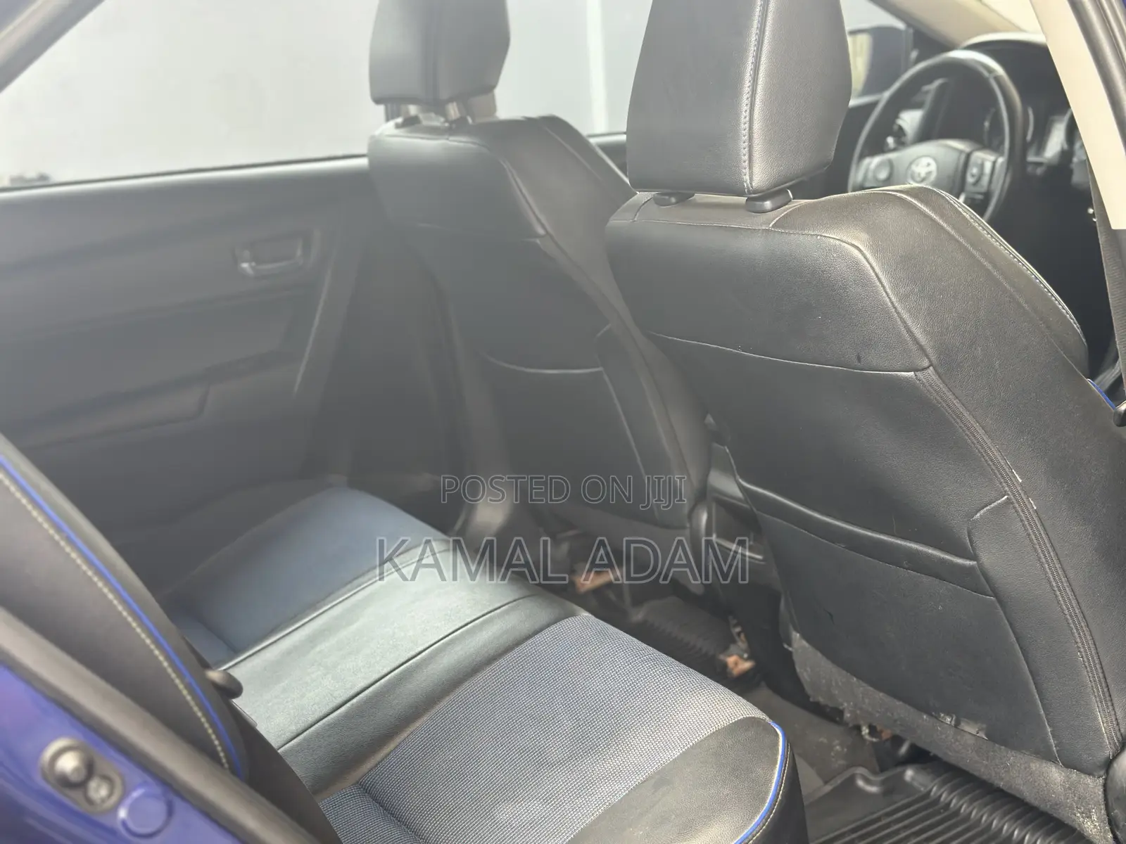 Toyota Corolla SE (1.8L 4cyl 6M) 2018 Blue