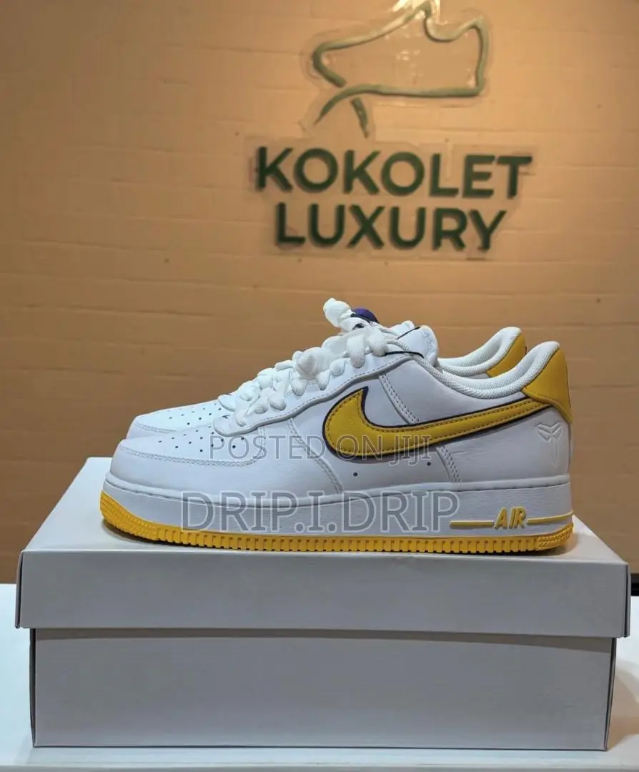 Airforce 1 Low . Comes in Box . Highly Authentic and Tough . A