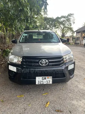 Toyota Hilux Revo Double Cab Petrol 2.7 AWD 2017 Gray