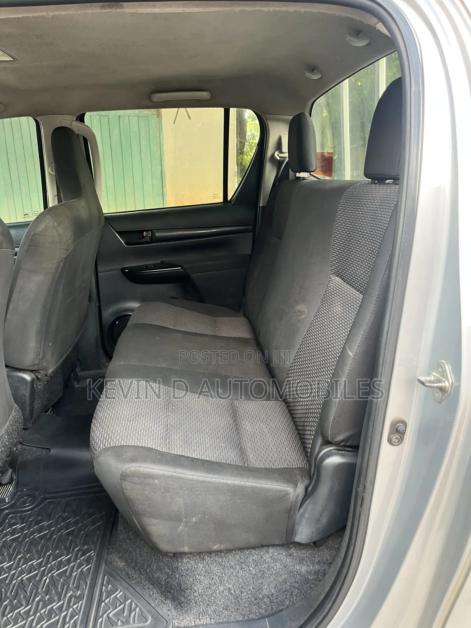 Toyota Hilux Revo Double Cab Petrol 2.7 AWD 2017 Gray