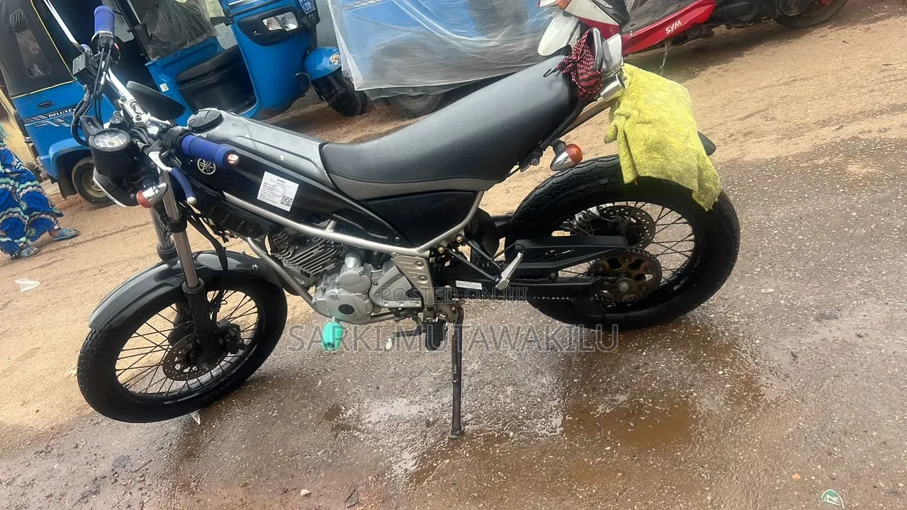 Yamaha 2013 Black