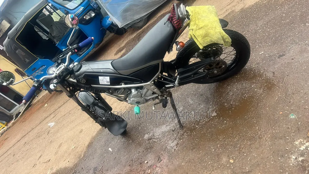 Yamaha 2013 Black