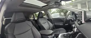 Toyota RAV4 XLE 2022 Off white