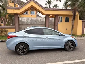 Hyundai Elantra GLS Sedan FWD (1.8L 4cyl 6A) 2013 Blue