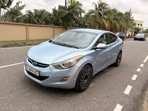 Hyundai Elantra GLS Sedan FWD (1.8L 4cyl 6A) 2013 Blue