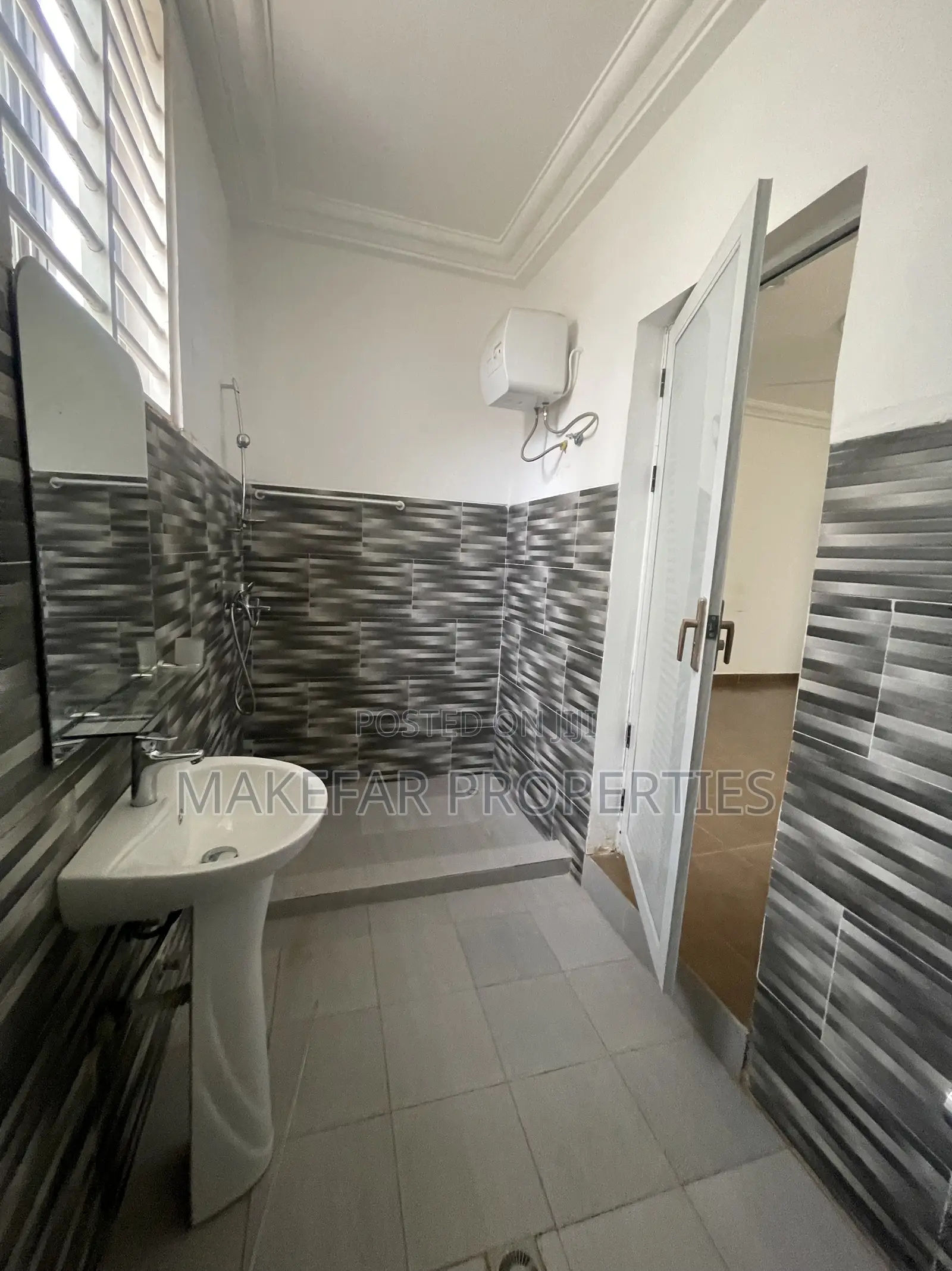 4bdrm House in East Legon for rent