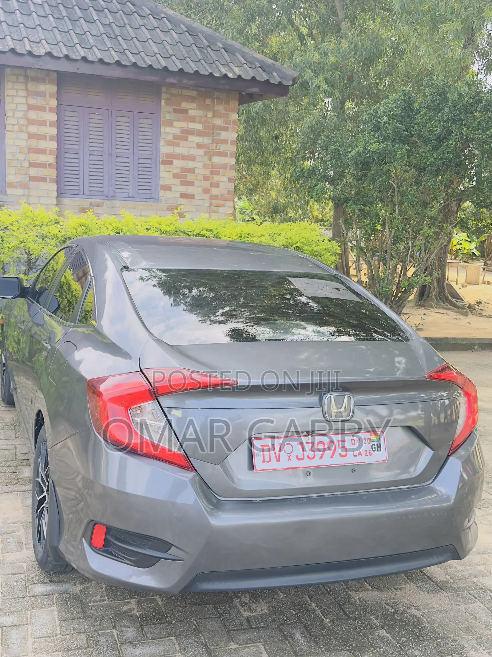Honda Civic LX 4dr Sedan (2.0L 4cyl) 2017 Gray