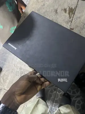 Laptop Lenovo ThinkPad T490s 8GB Intel Core i3 HDD+SSD 512GB