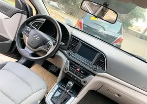 Hyundai Elantra 2017 Black