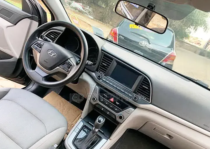 Hyundai Elantra 2017 Black