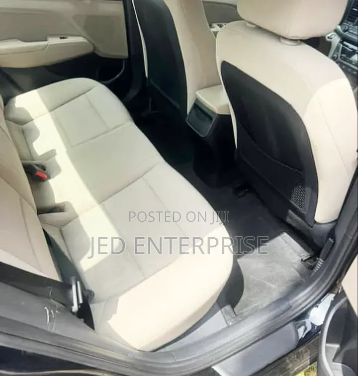 Hyundai Elantra 2017 Black