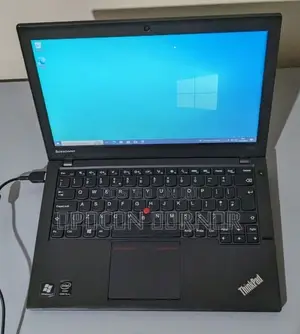 Laptop Lenovo ThinkPad T490s 8GB Intel Core i3 HDD+SSD 512GB