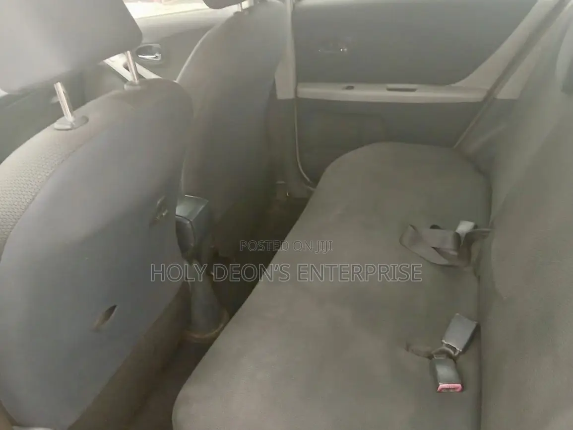 Toyota Vitz 1.3 FWD 5dr 2010 Silver