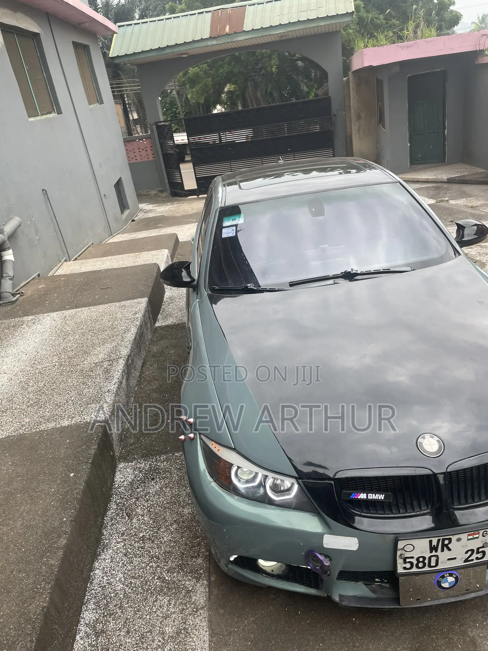 BMW 330i 2009