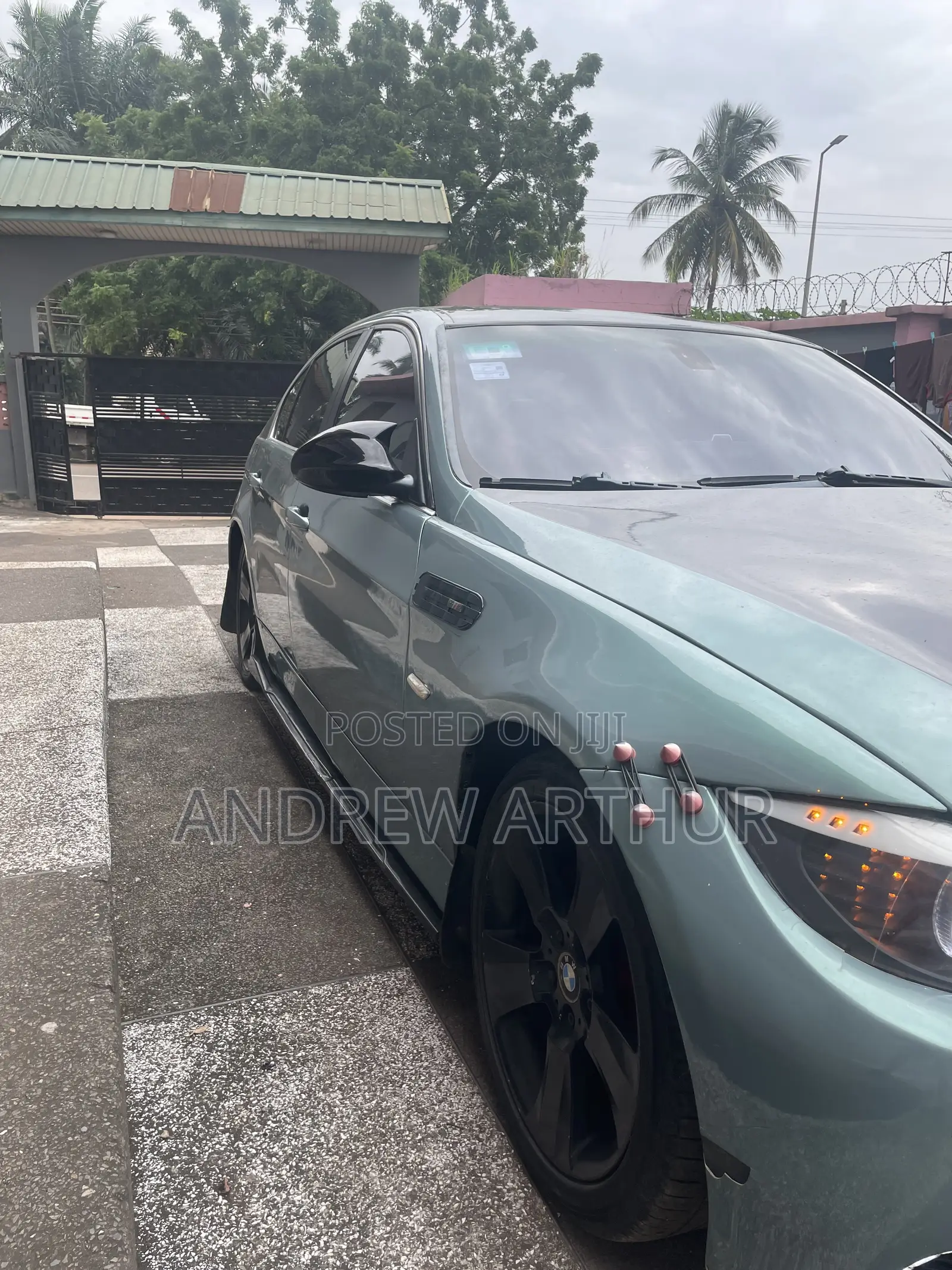 BMW 330i 2009