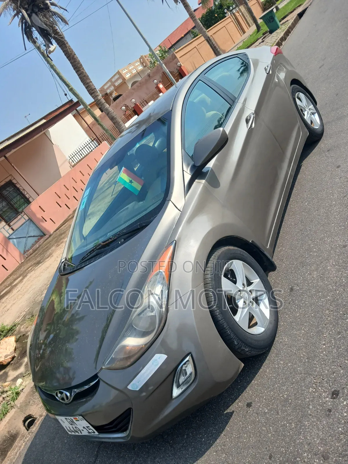 Hyundai Elantra GLS Sedan FWD (1.8L 4cyl 6M) 2013 Gray