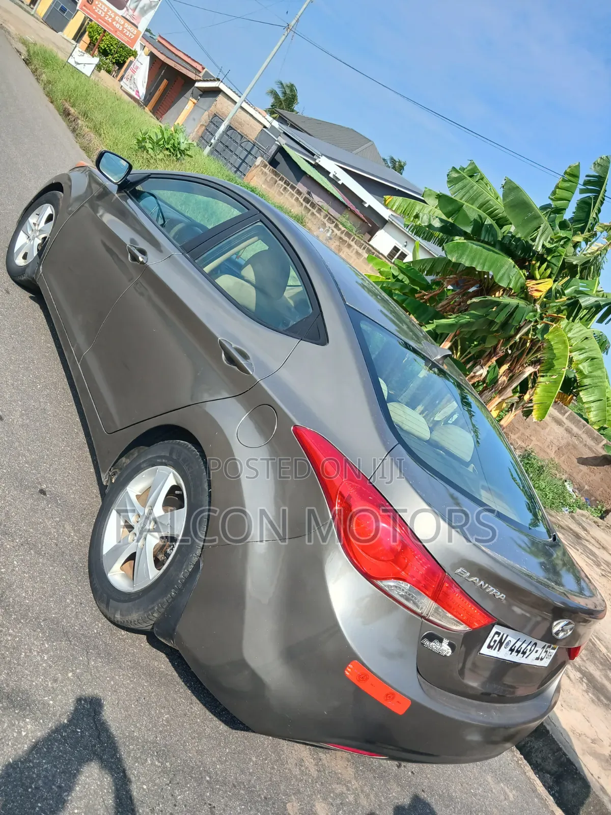 Hyundai Elantra GLS Sedan FWD (1.8L 4cyl 6M) 2013 Gray