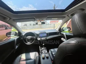 Toyota RAV4 2018 White