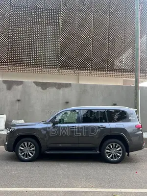 Toyota Land Cruiser 2022 Black