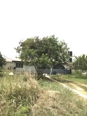 14bdrm Apartment in New Legon for sale