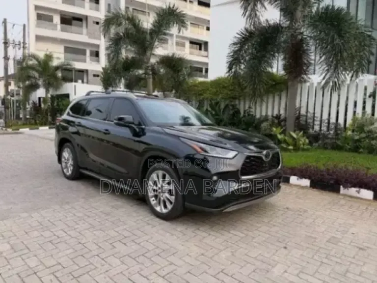 Toyota Highlander L 2021 Black