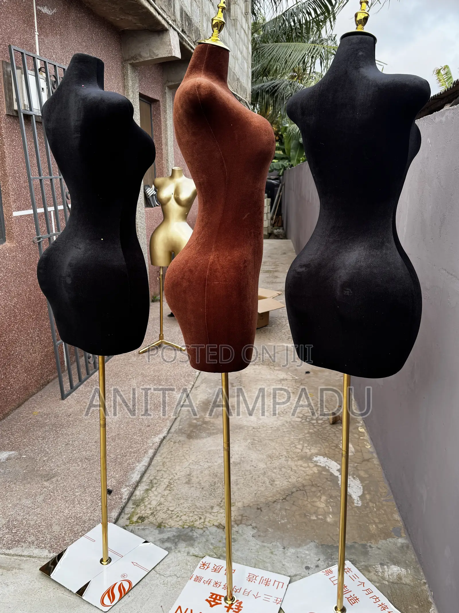 Foreign Fully Pinable Mannequins