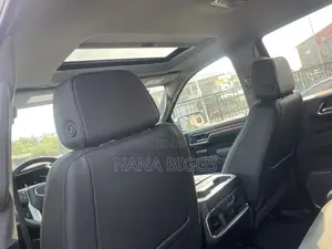 GMC Sierra 2025 Blue