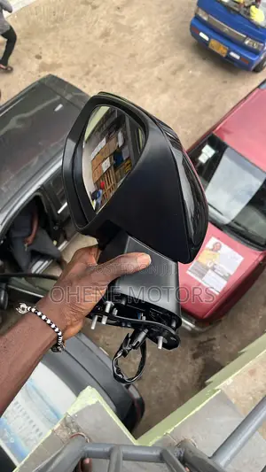 Toyota Rav4 2018-2020 Side Mirror Left With Sensor and Light