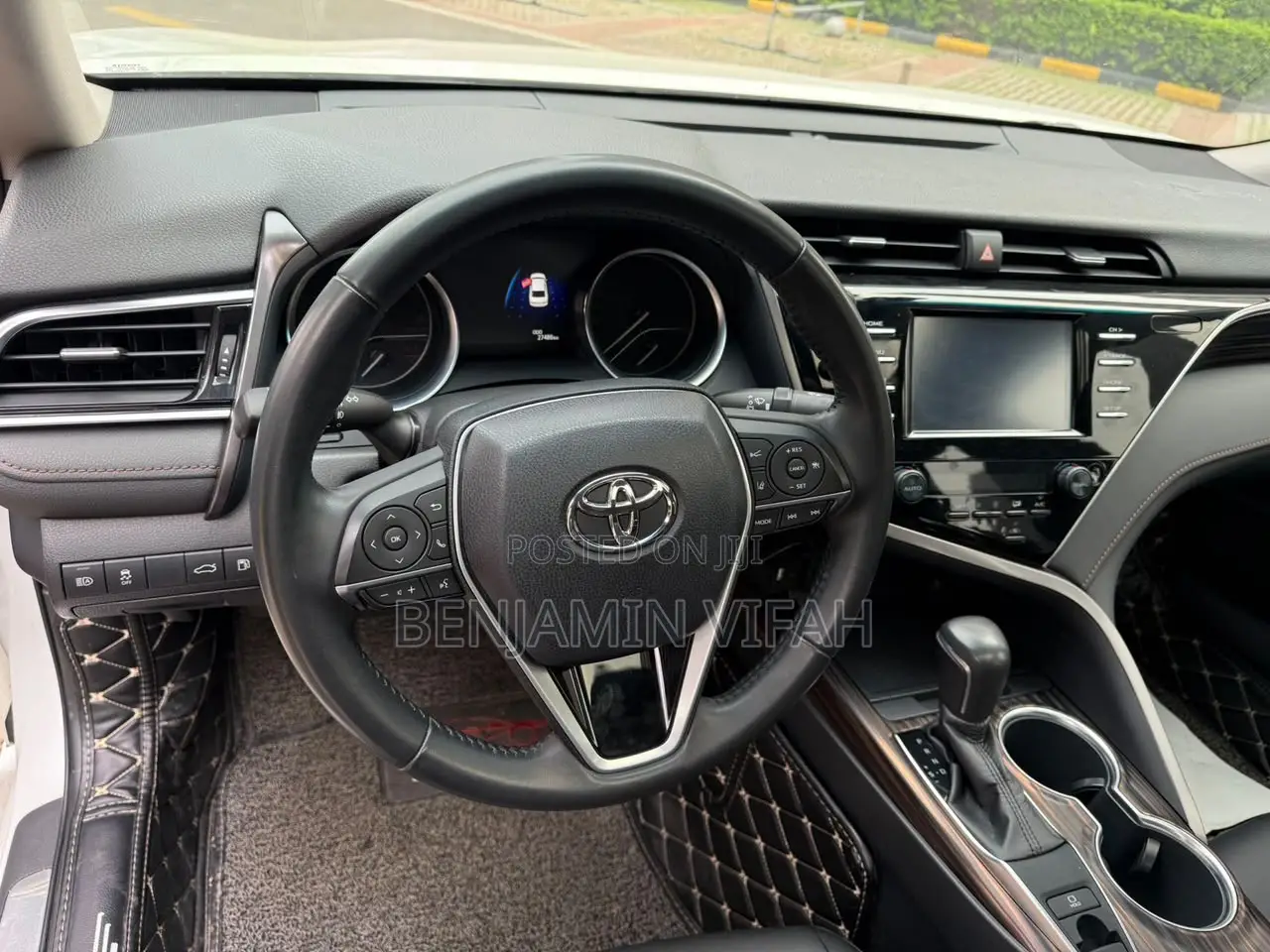 Toyota Camry 2018 White